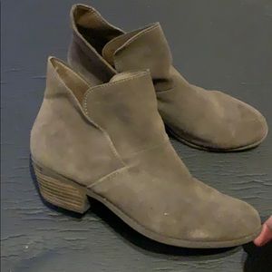 Women’s suede booties